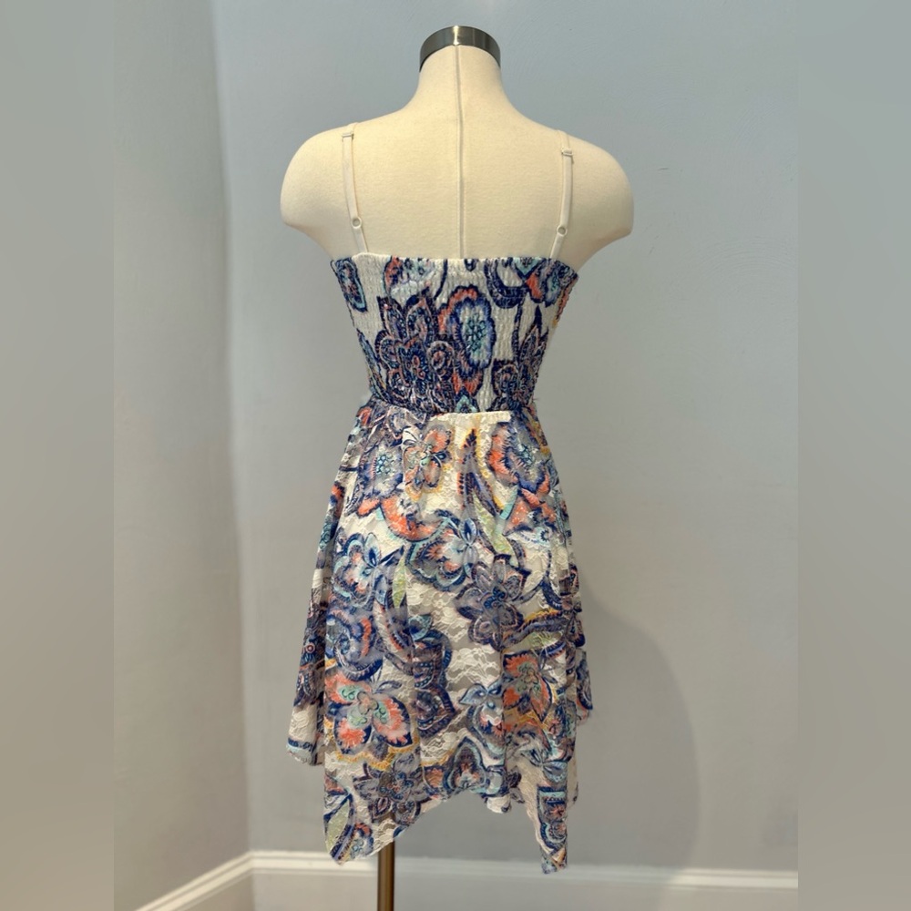 Dress - Picture 5 of 5